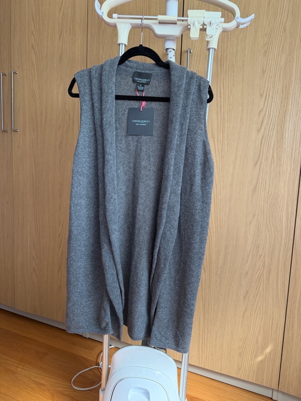 Cynthia Rowley 100% Cashmere Gray Sleeveless Open Drape Vest